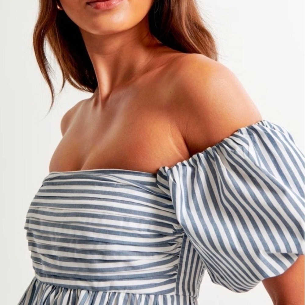 Abercrombie & Fitch Strapless Blue and White Striped Mini Dress - Picture 2 of 9